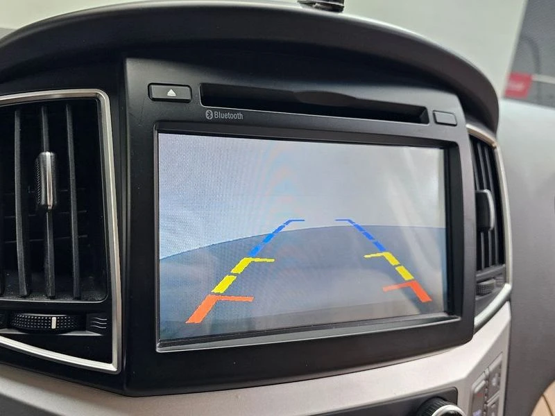 Hyundai Starex 2.5 Automatic, снимка 16 - Автомобили и джипове - 55948970