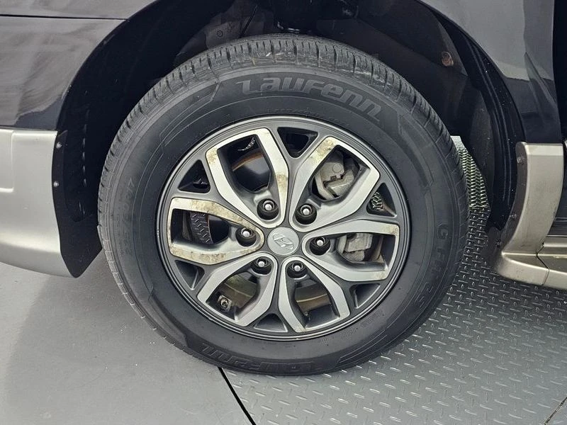 Hyundai Starex 2.5 Automatic, снимка 5 - Автомобили и джипове - 55948970