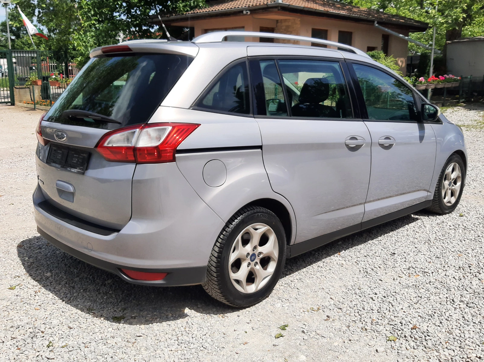 Ford Grand C-Max 2.0TDCi АВТОМАТИК 7места - изображение 4