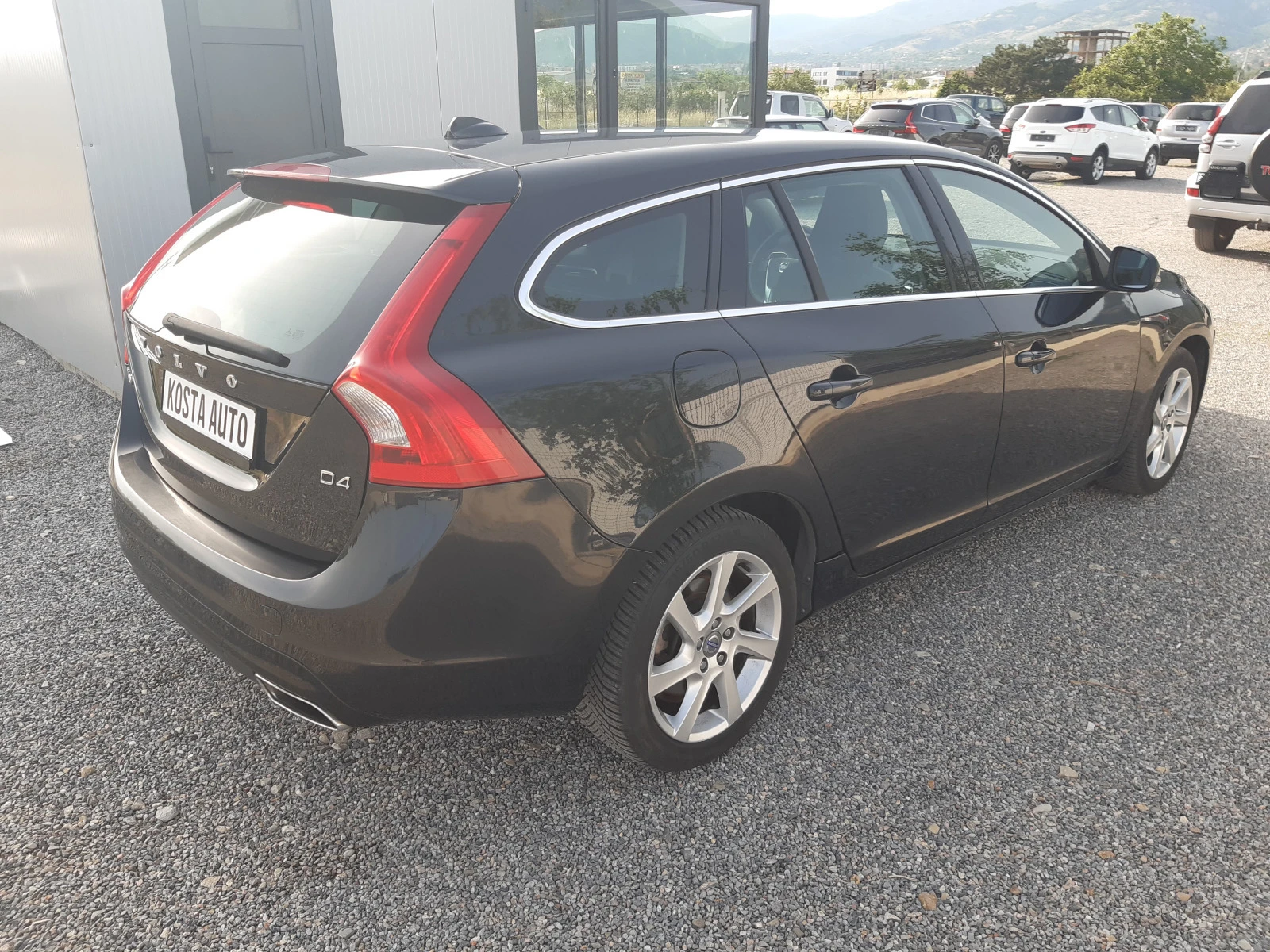 Volvo V60 2.0/181к.с КАТО НОВА  - изображение 5