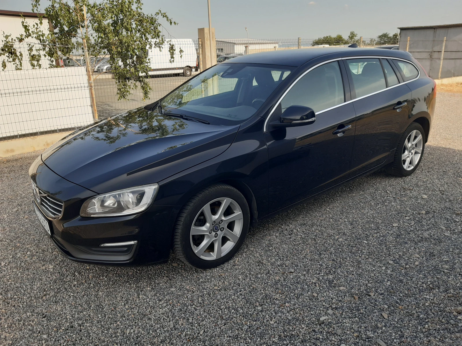 Volvo V60 2.0/181к.с КАТО НОВА  - изображение 10