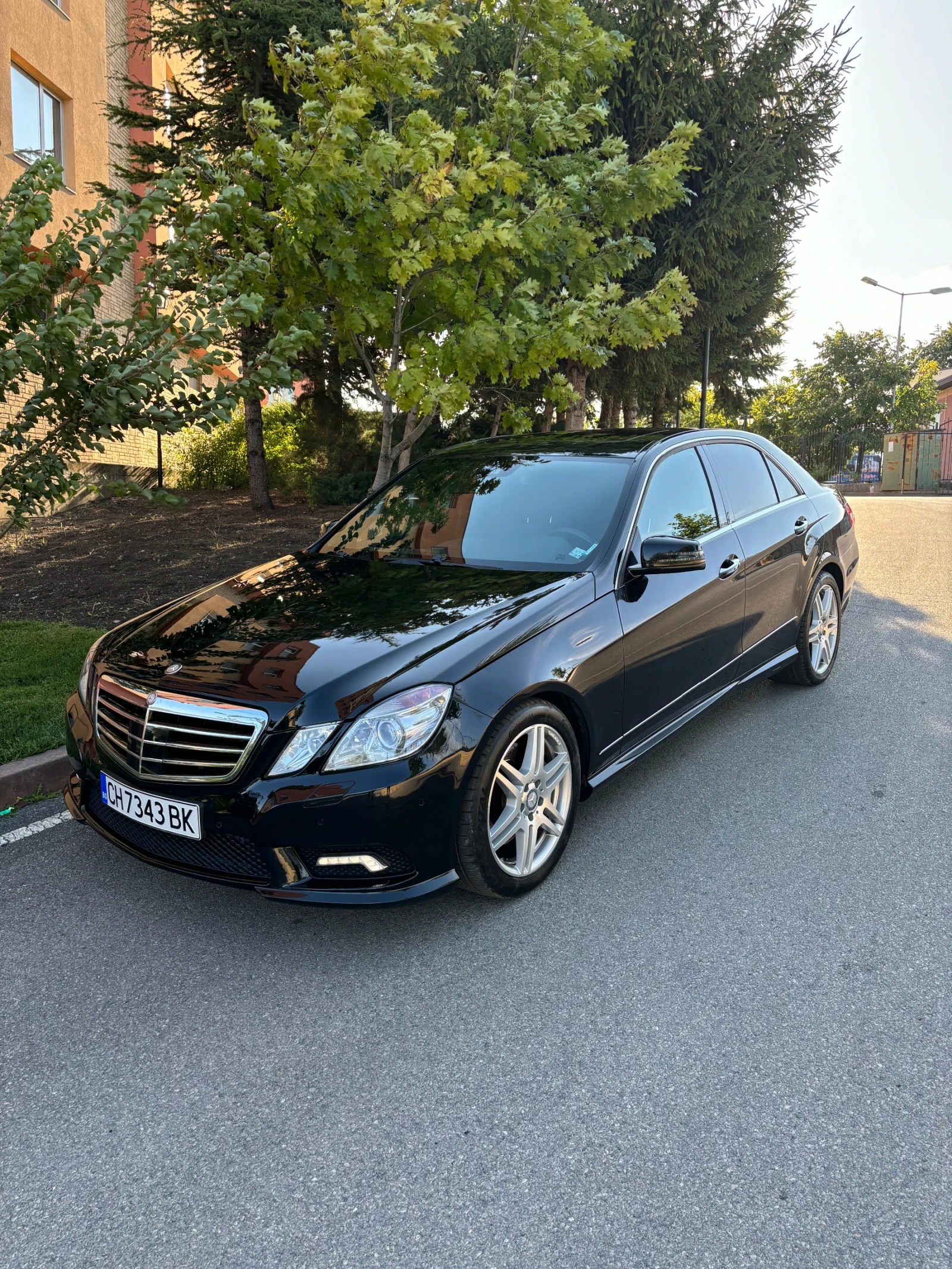 Mercedes-Benz E 500 AMG/Distronic/Масаж/Обдухване/ГАЗ - изображение 3