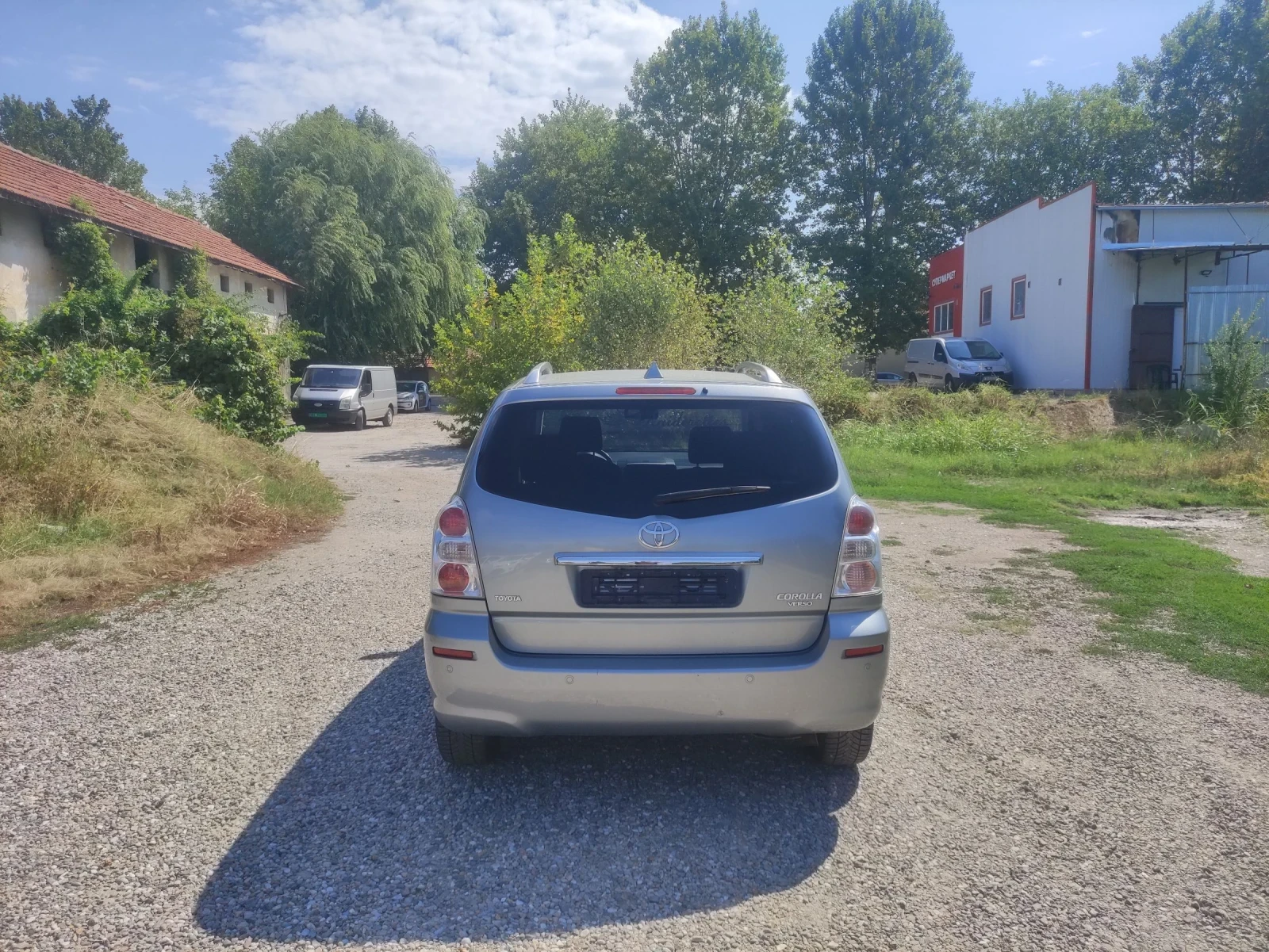 Toyota Corolla verso 1.6 като нов  феис лифт - изображение 5