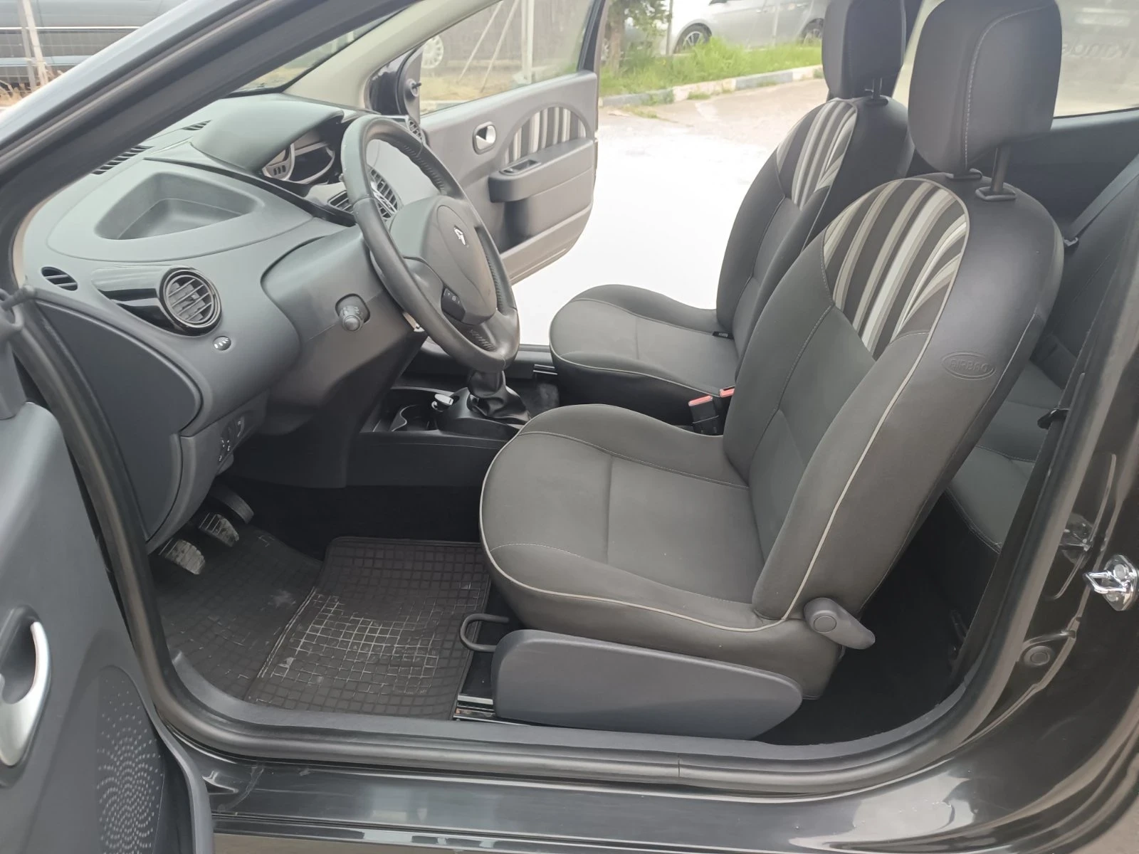 Renault Twingo 1.2benzin - изображение 10