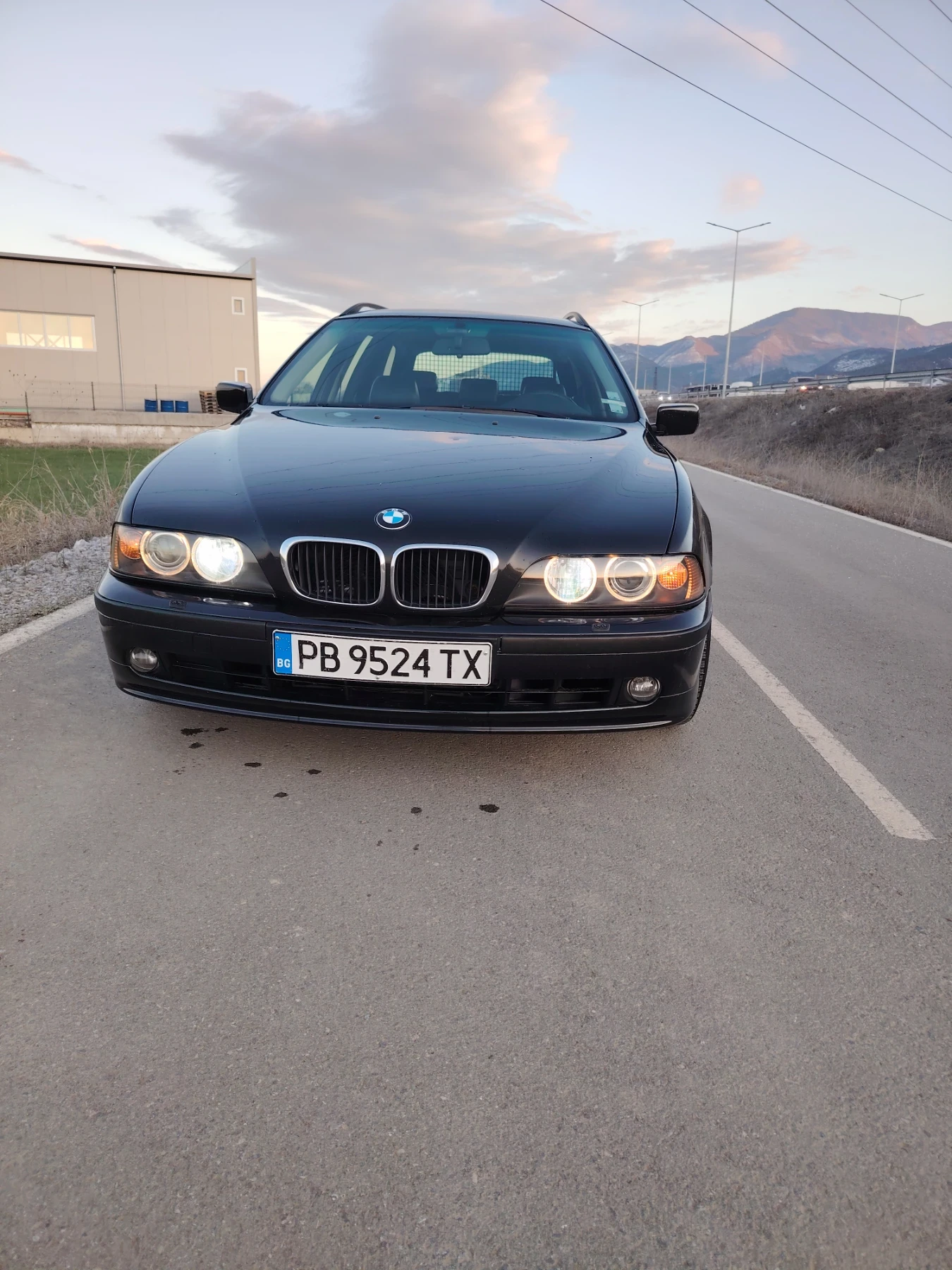 BMW 523  - изображение 6