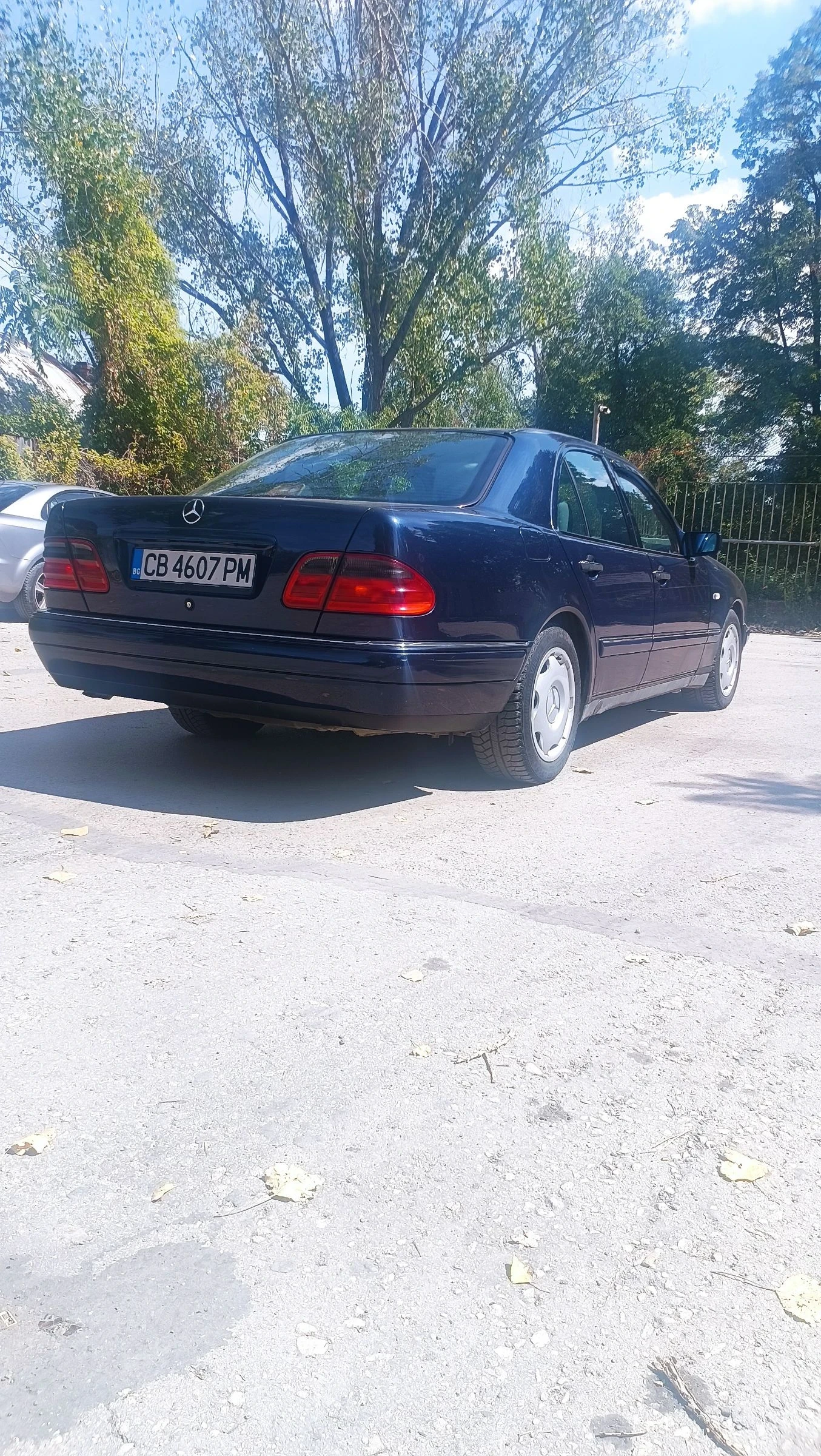 Mercedes-Benz E 300  - изображение 3