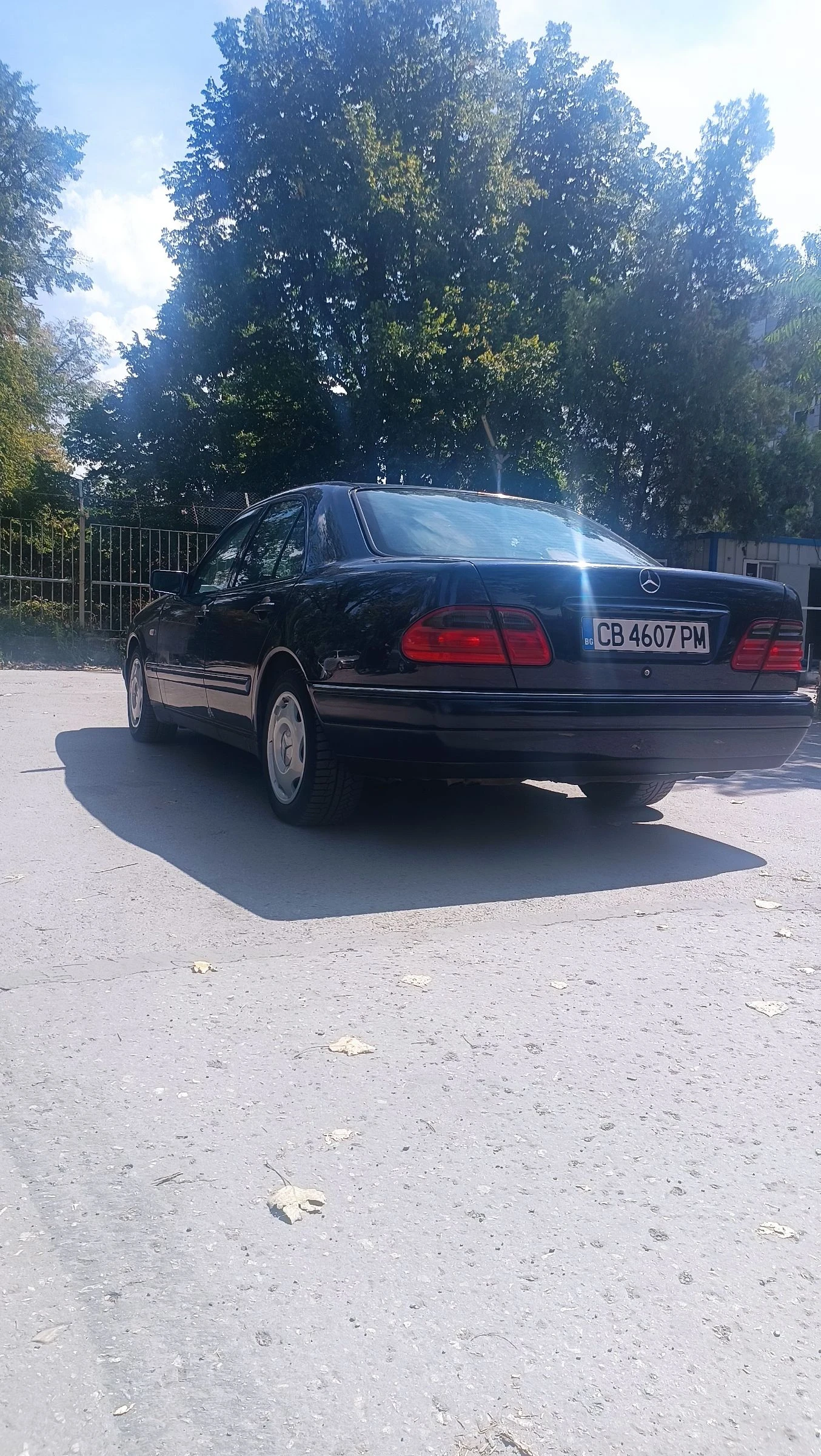 Mercedes-Benz E 300  - изображение 4