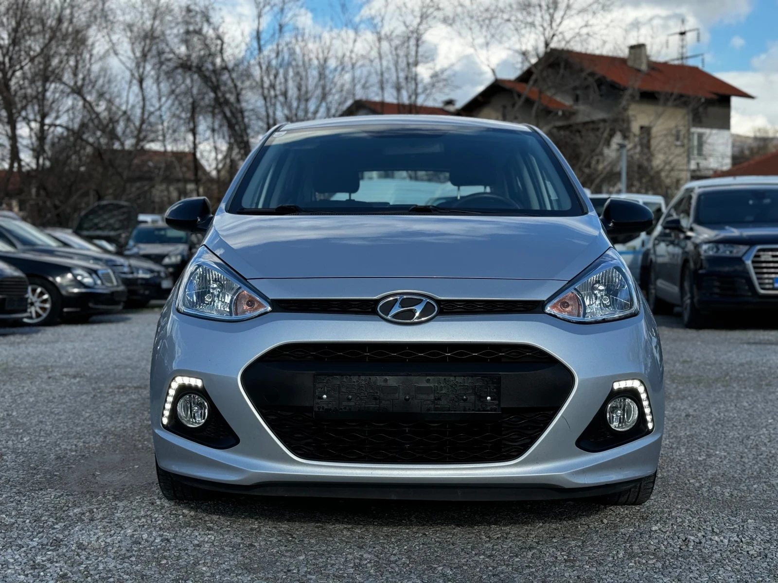 Hyundai I10 1.0I  82x km! EURO 6B | Mobile.bg   2