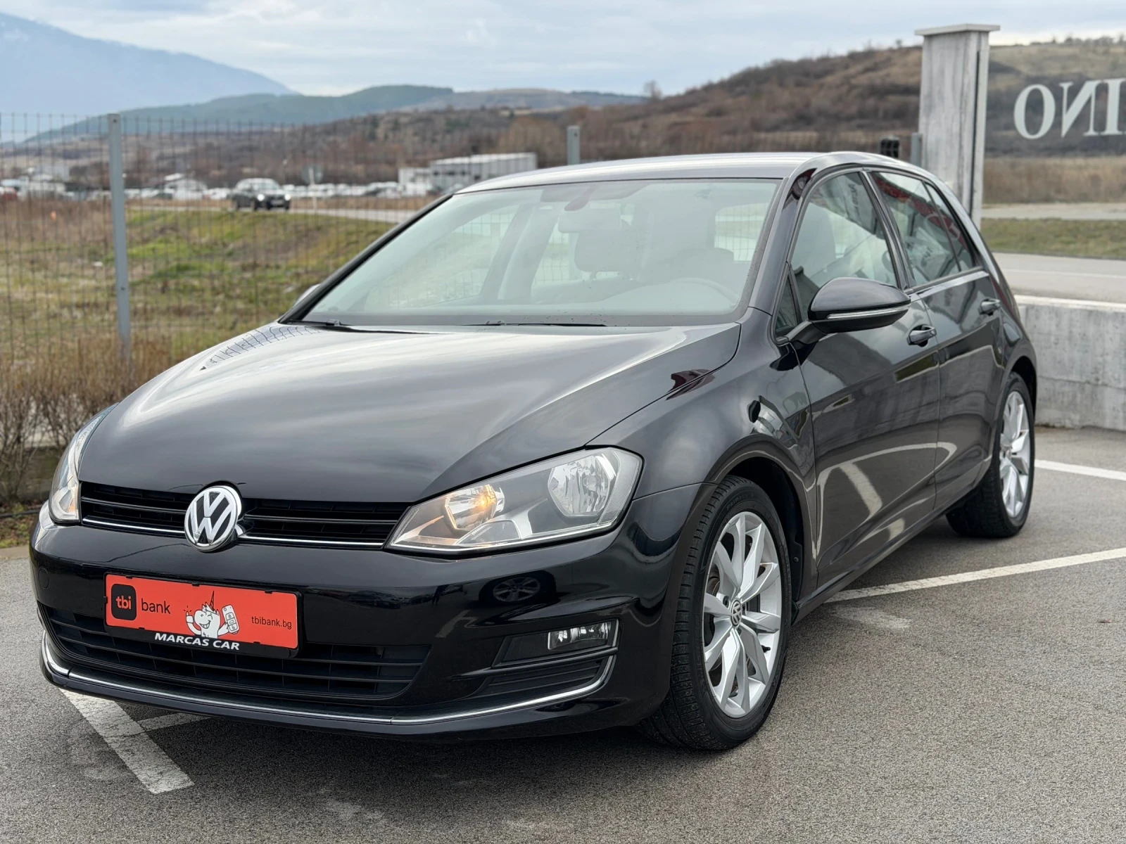 VW Golf 1.6TDI * HIGHLINE* АВТОМАТИК* ЛИЗИНГ * ТОП *  - изображение 2