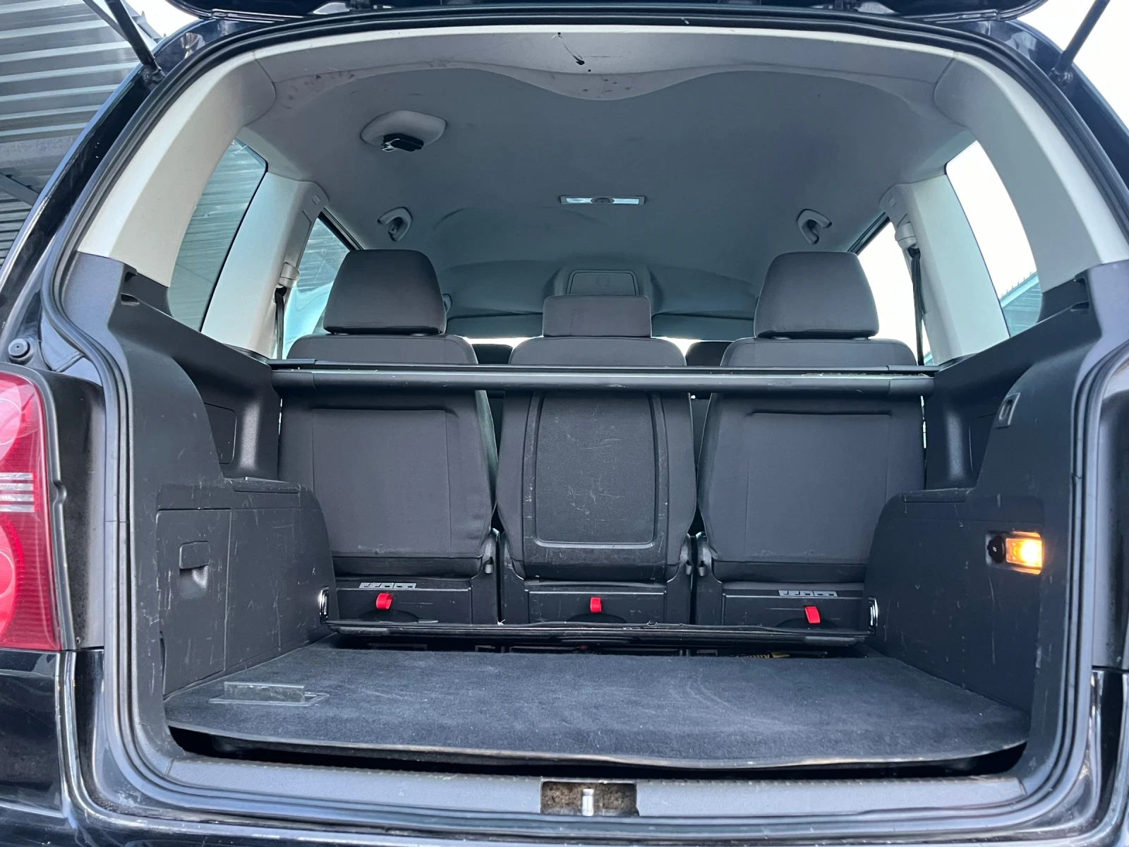 VW Touran VW TOURAN 1.9TDI 105кс, снимка 13 - Автомобили и джипове - 54528152