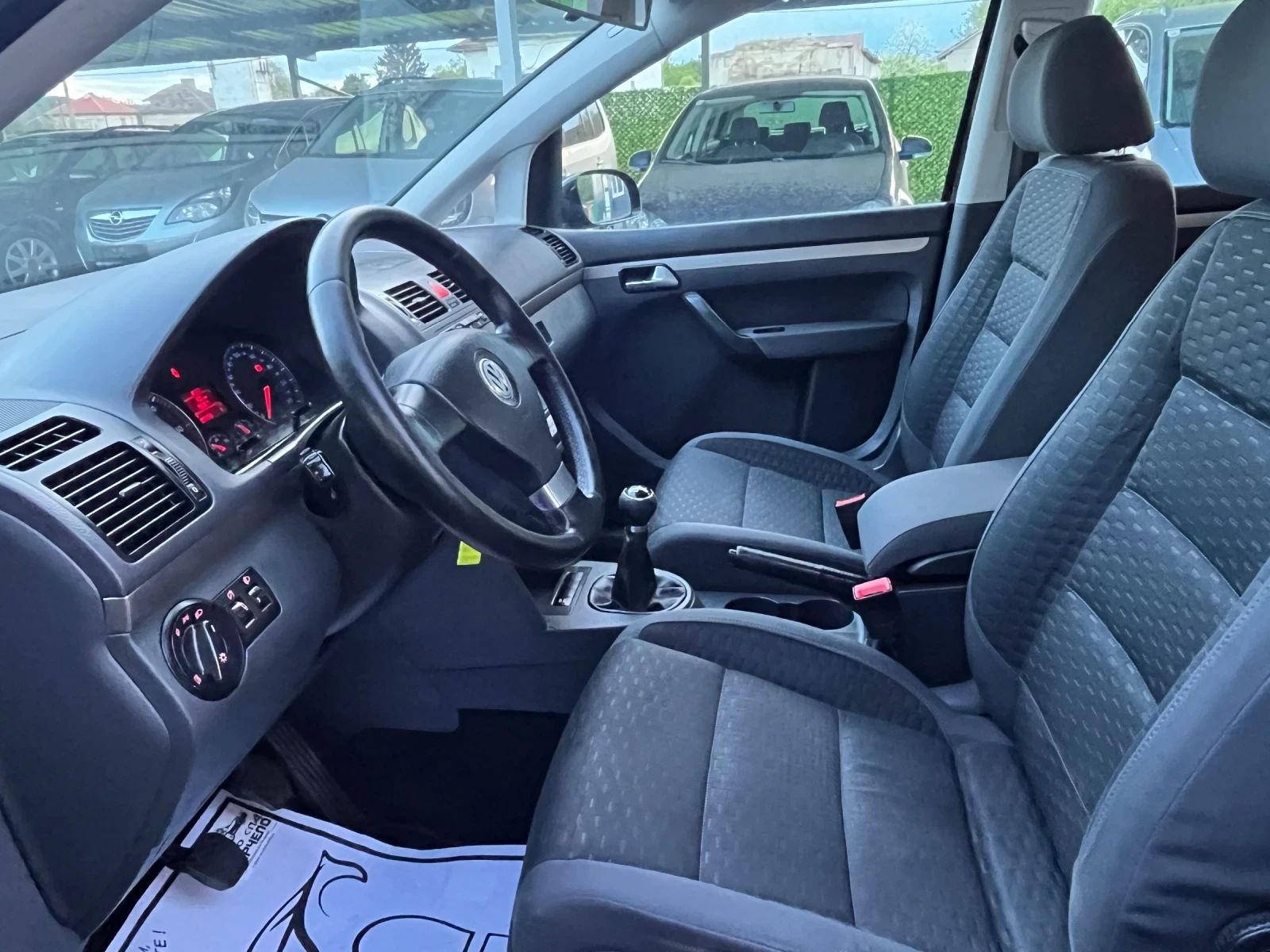 VW Touran VW TOURAN 1.9TDI 105кс, снимка 10 - Автомобили и джипове - 54528152