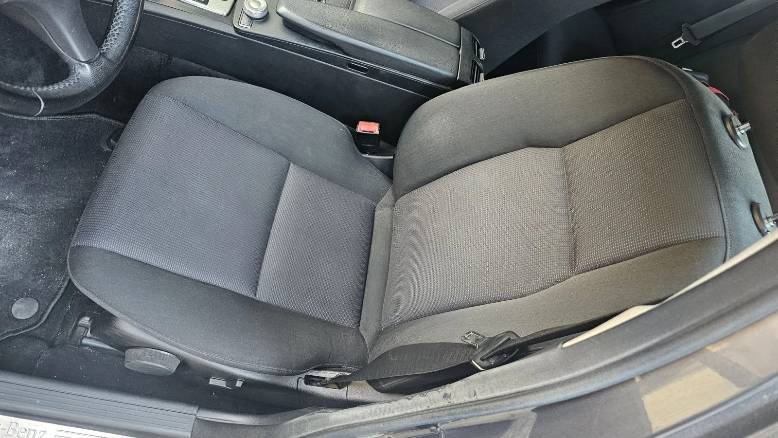 Mercedes-Benz C 220, снимка 7 - Автомобили и джипове - 54607052