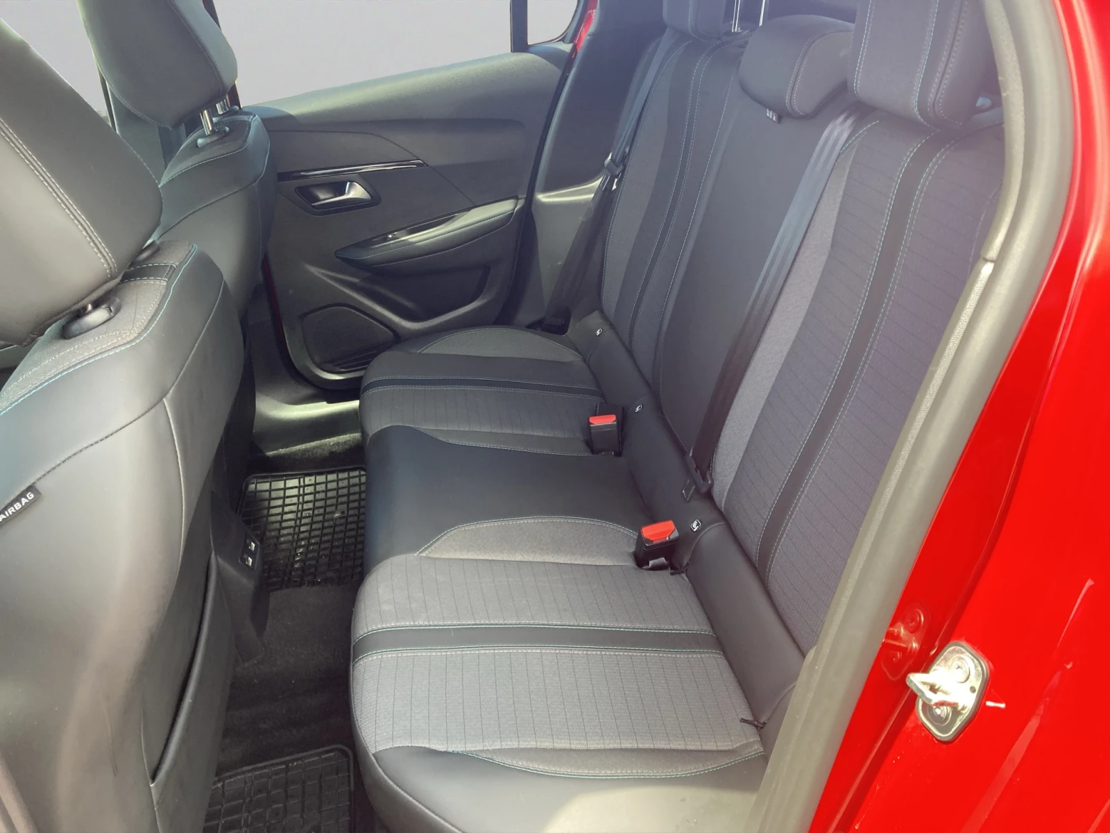 Peugeot 208 NEW ALLURE 1.2 PureTech 130 EAT8 EURO 6 | Mobile.bg � ����������� 11