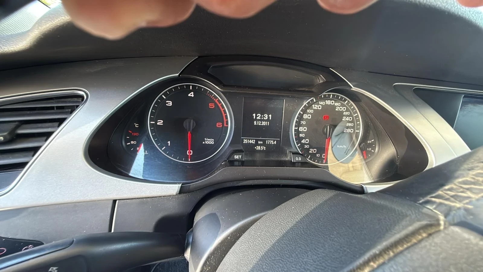 Audi A4 2.0 TDI 170, снимка 14 - Автомобили и джипове - 54973360