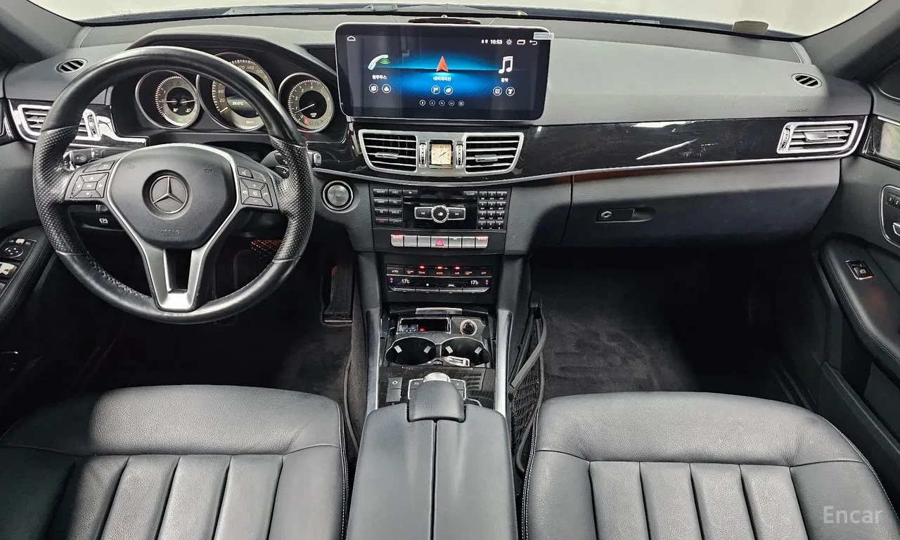 Mercedes-Benz E 300 4MATIC , снимка 5 - Автомобили и джипове - 55475648