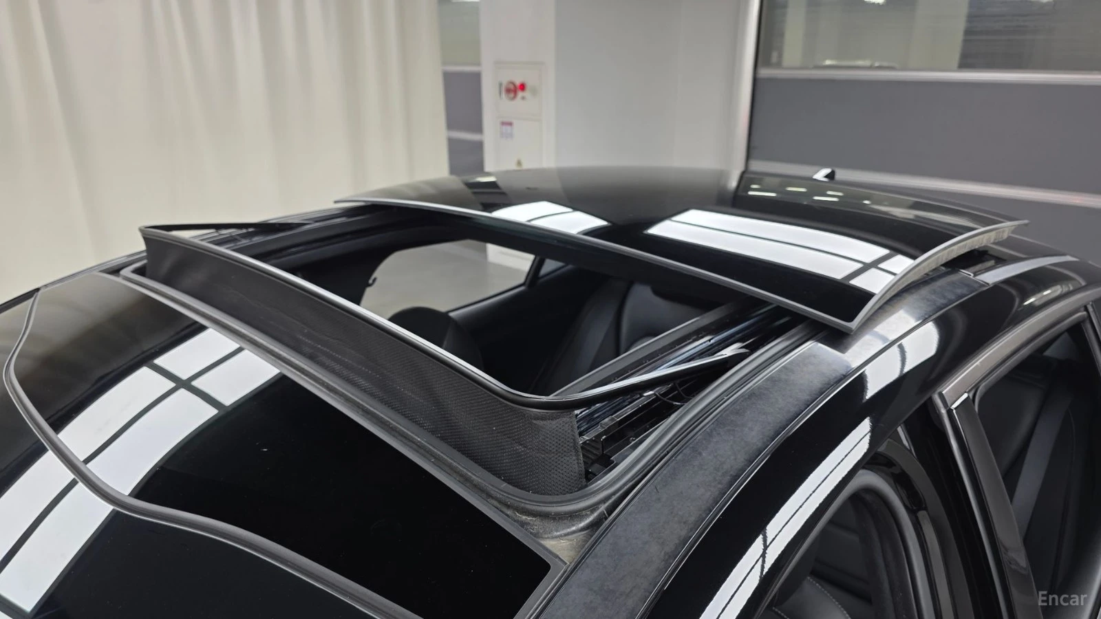 Kia Stinger 3.3 Turbo AWD GT* HUD* 360* НАВИ* ПАНО* КОЖА, снимка 17 - Автомобили и джипове - 55577551