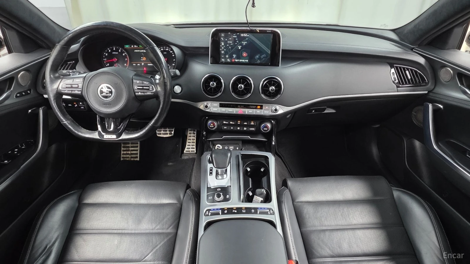 Kia Stinger 3.3 Turbo AWD GT* HUD* 360* НАВИ* ПАНО* КОЖА, снимка 6 - Автомобили и джипове - 55577551