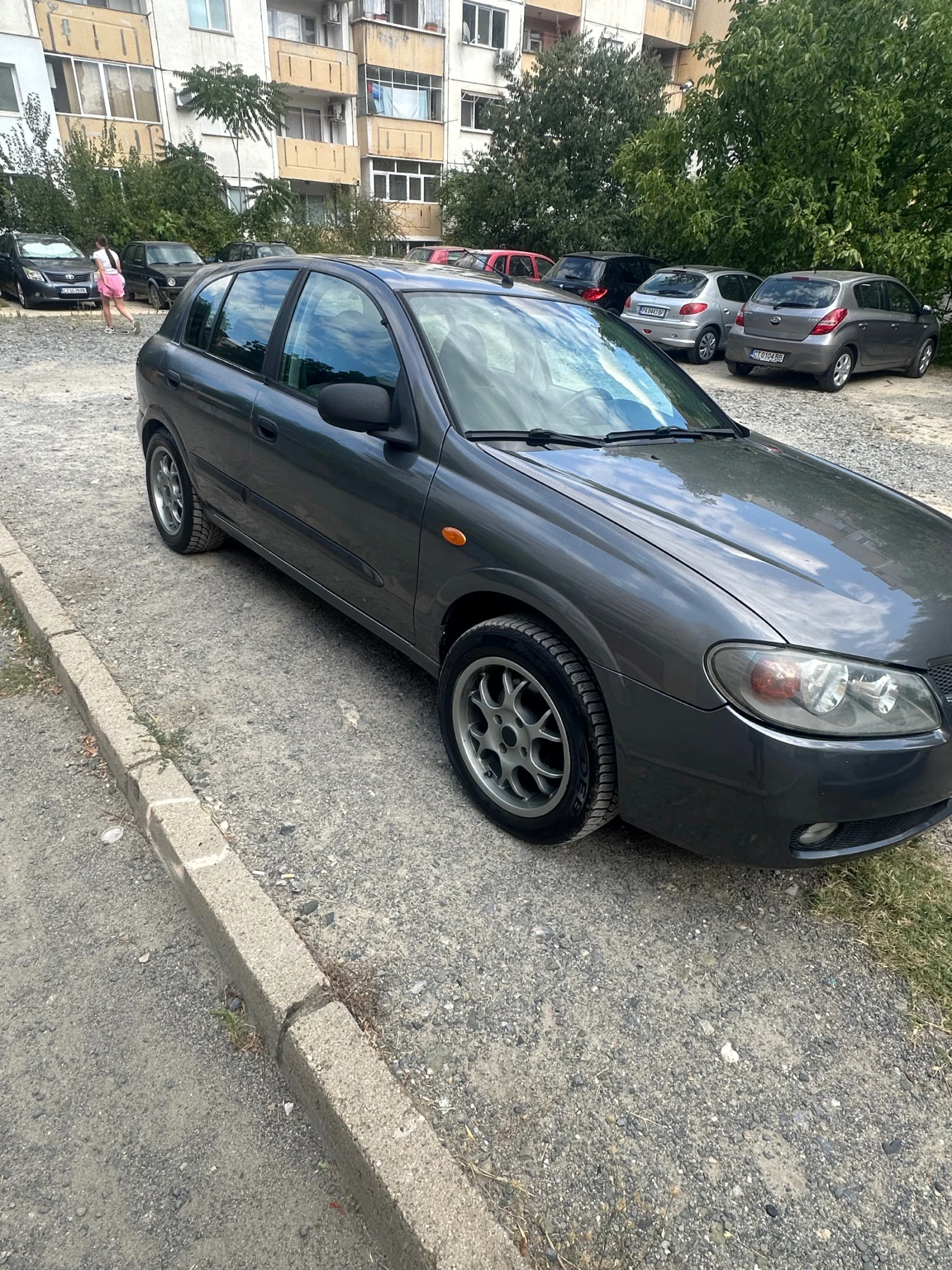 Nissan Almera, снимка 2 - Автомобили и джипове - 55680998