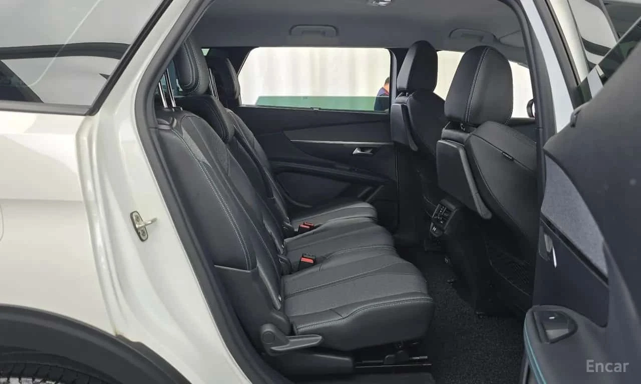 Peugeot 5008 * 1.2 Pure Tech Allure * ЦЕНА ДО БГ, снимка 15 - Автомобили и джипове - 55789988