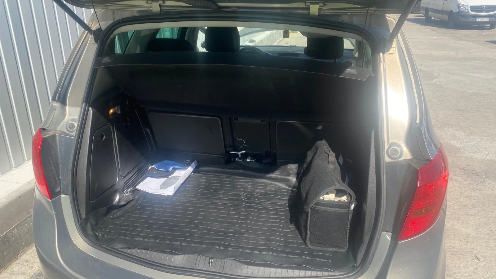 Opel Meriva Заводска Газова уредба, снимка 9 - Автомобили и джипове - 56129779