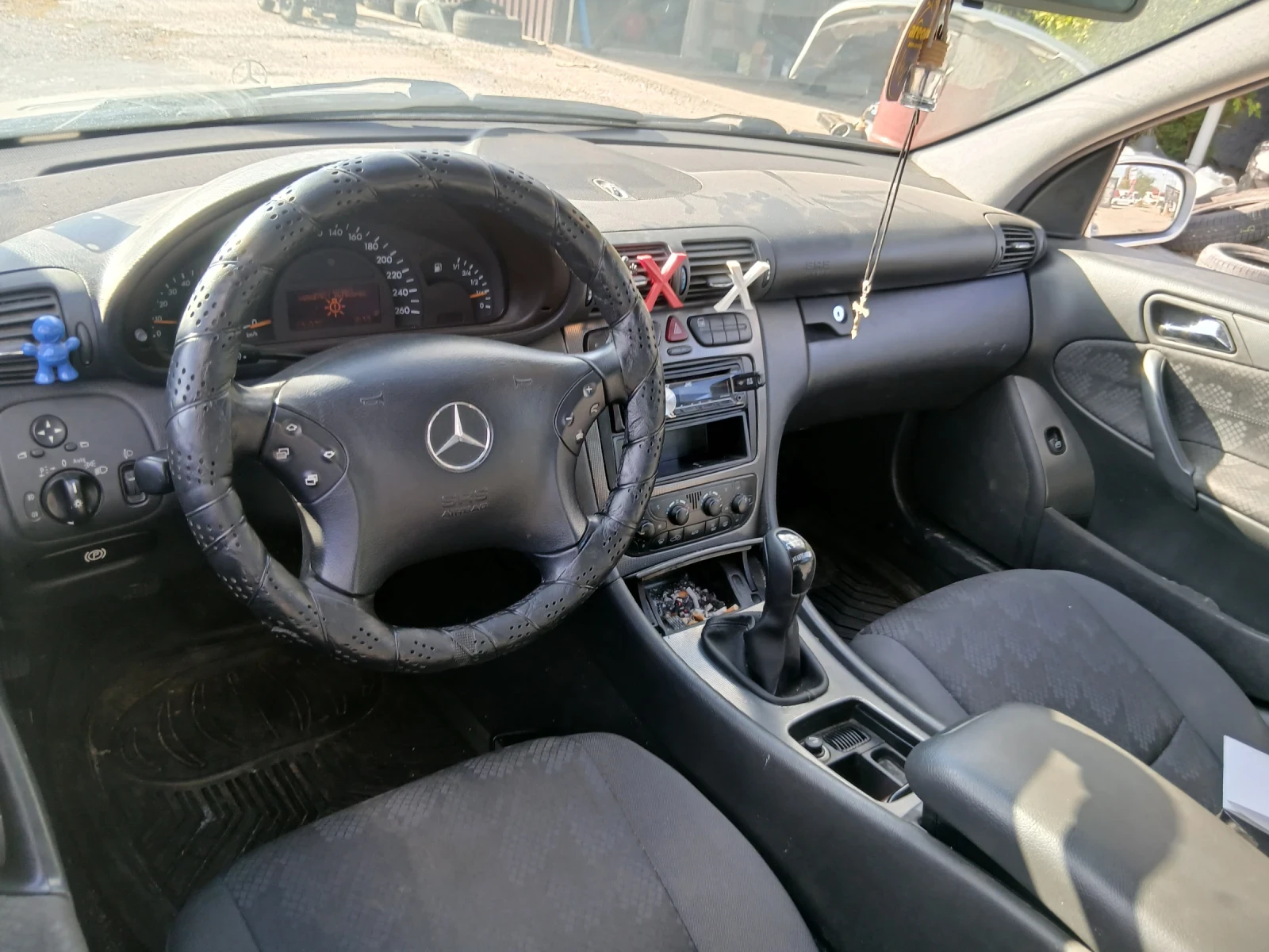 Mercedes-Benz C 220, снимка 5 - Автомобили и джипове - 56258643
