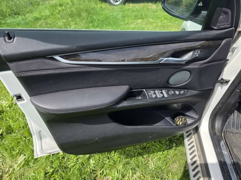 BMW X5 BMW X5 XDRIVE 3.5I    INDIVIDUALE    Бартер, снимка 15 - Автомобили и джипове - 50528646