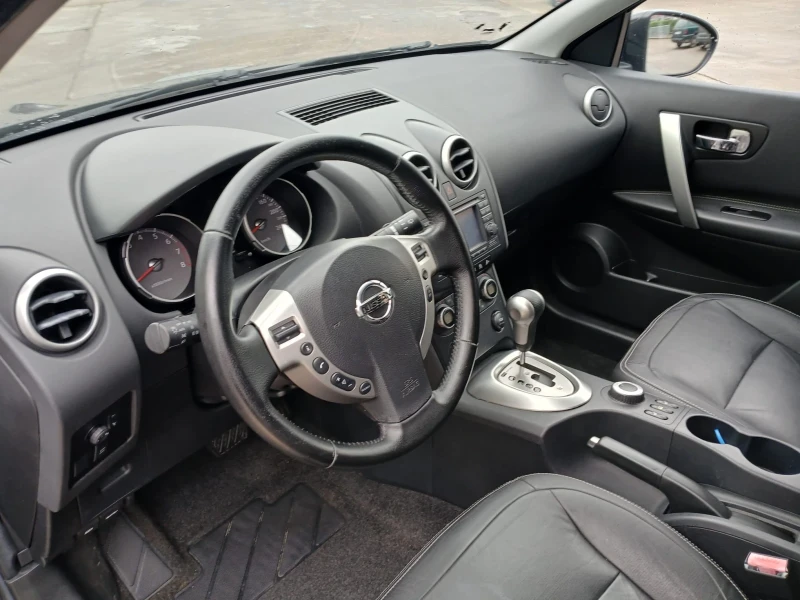 Nissan Qashqai, снимка 7 - Автомобили и джипове - 52588511