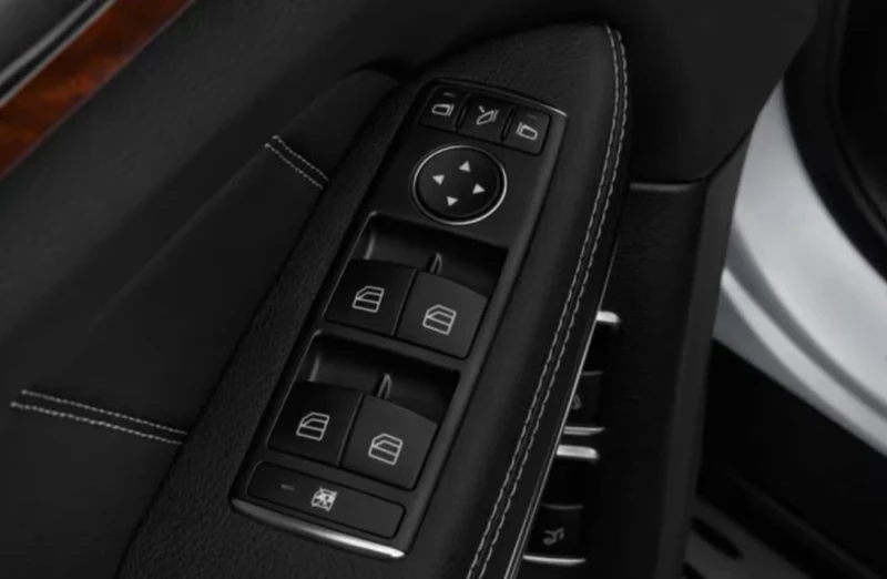 Mercedes-Benz GL 450 Джип, снимка 12 - Автомобили и джипове - 53120892