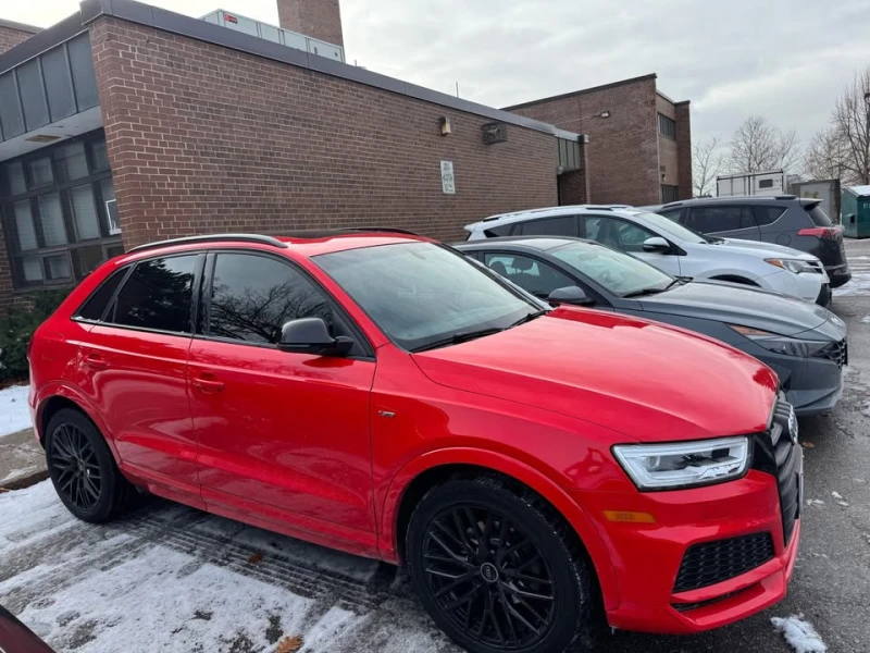 Audi Q3 S-LINE * TECHNIK * PANO * CARFAX * АВТОКРЕДИТ * , снимка 2 - Автомобили и джипове - 53187115