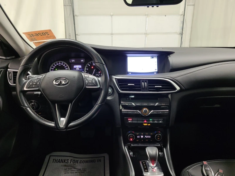 Infiniti QX30 AWD * * CARFAX * * АВТО КРЕДИТ * * , снимка 8 - Автомобили и джипове - 53216772