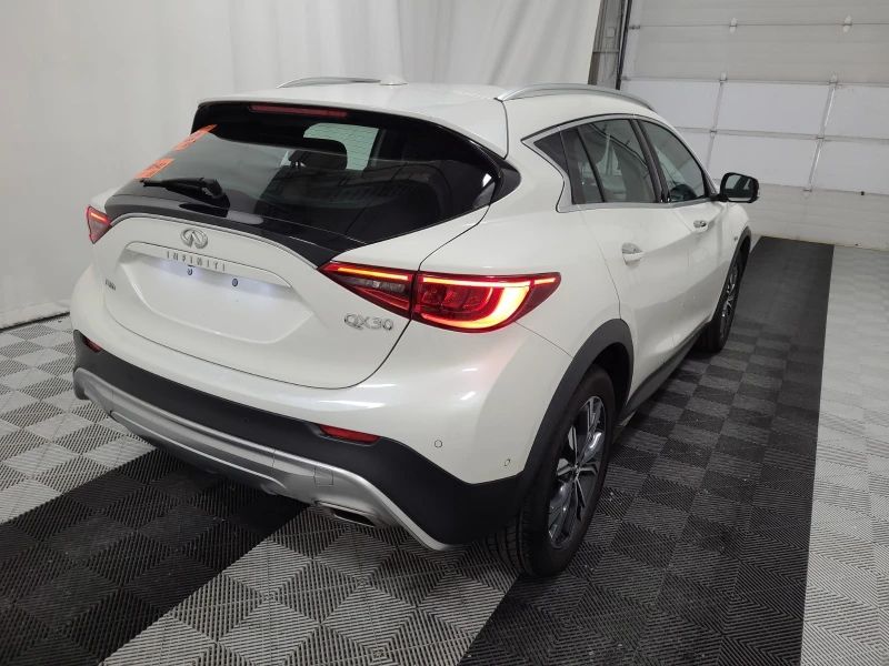 Infiniti QX30 AWD * * CARFAX * * АВТО КРЕДИТ * * , снимка 3 - Автомобили и джипове - 53216772