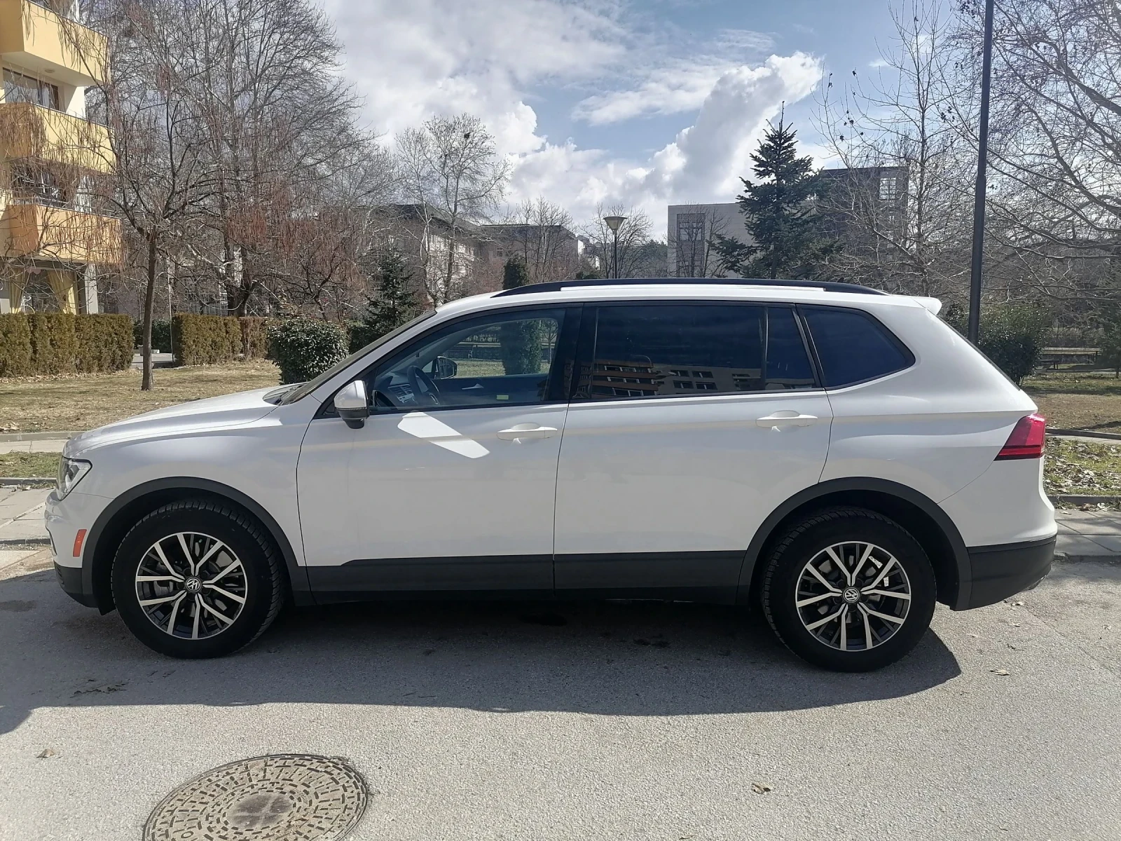 VW Tiguan Allspace !!!! 19 000 km !!!  2.0 TSI - изображение 4