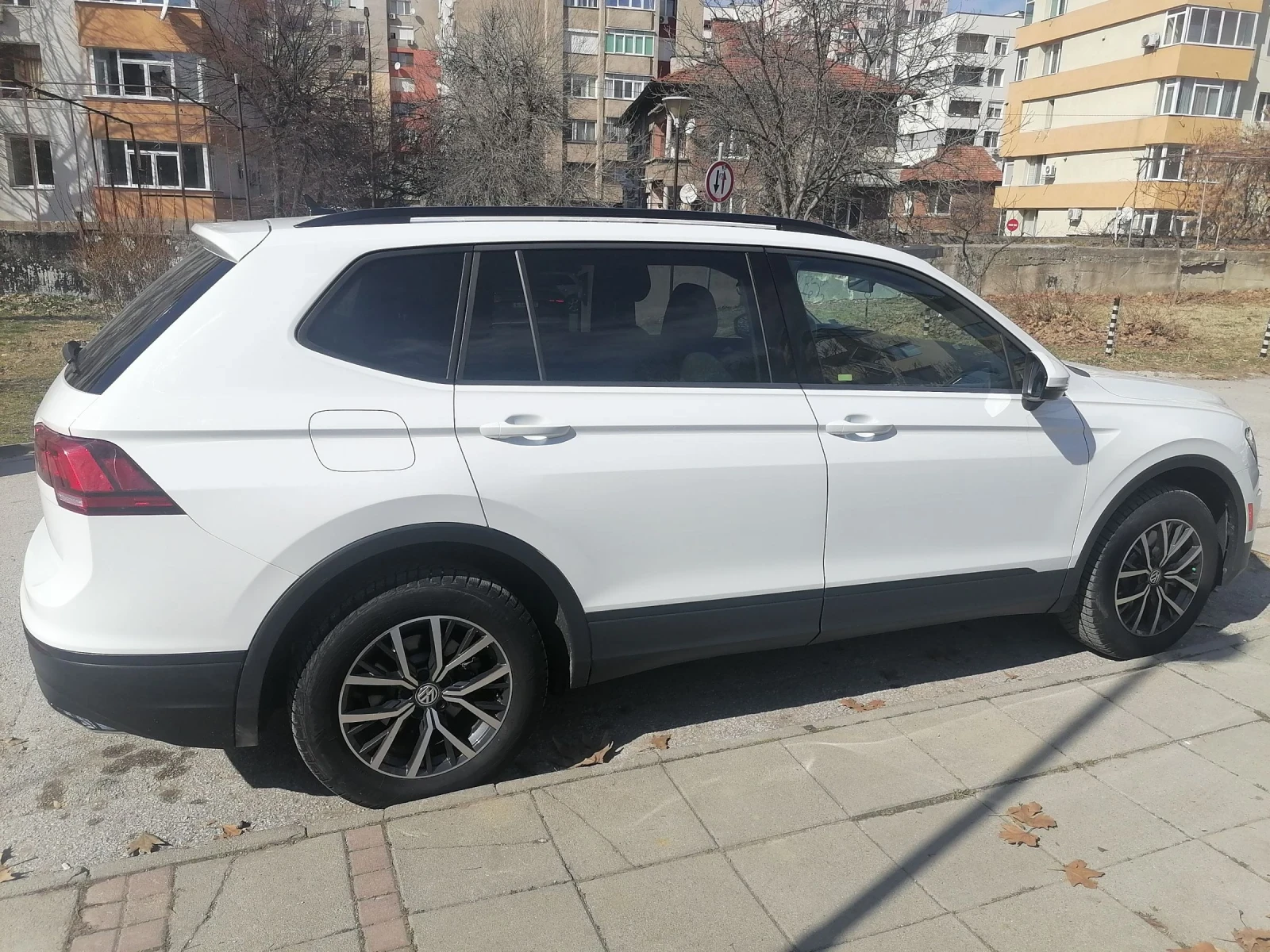 VW Tiguan Allspace !!!! 19 000 km !!!  2.0 TSI - изображение 6