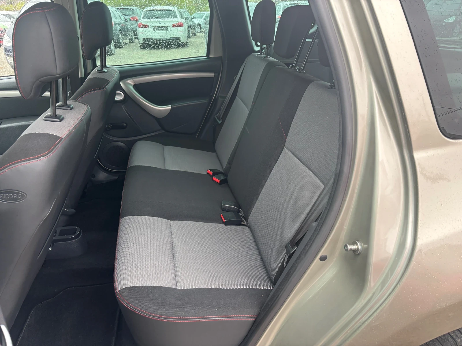 Dacia Duster 1.5-110кс, 4Х4 - изображение 9