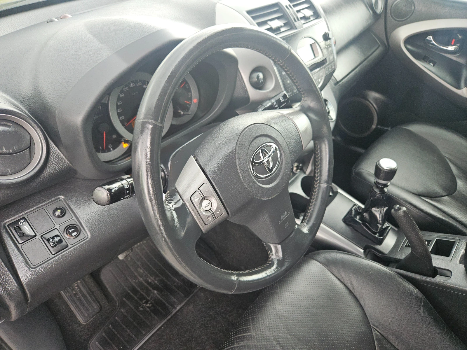 Toyota Rav4 2.2 D4D | Mobile.bg — изображение 13