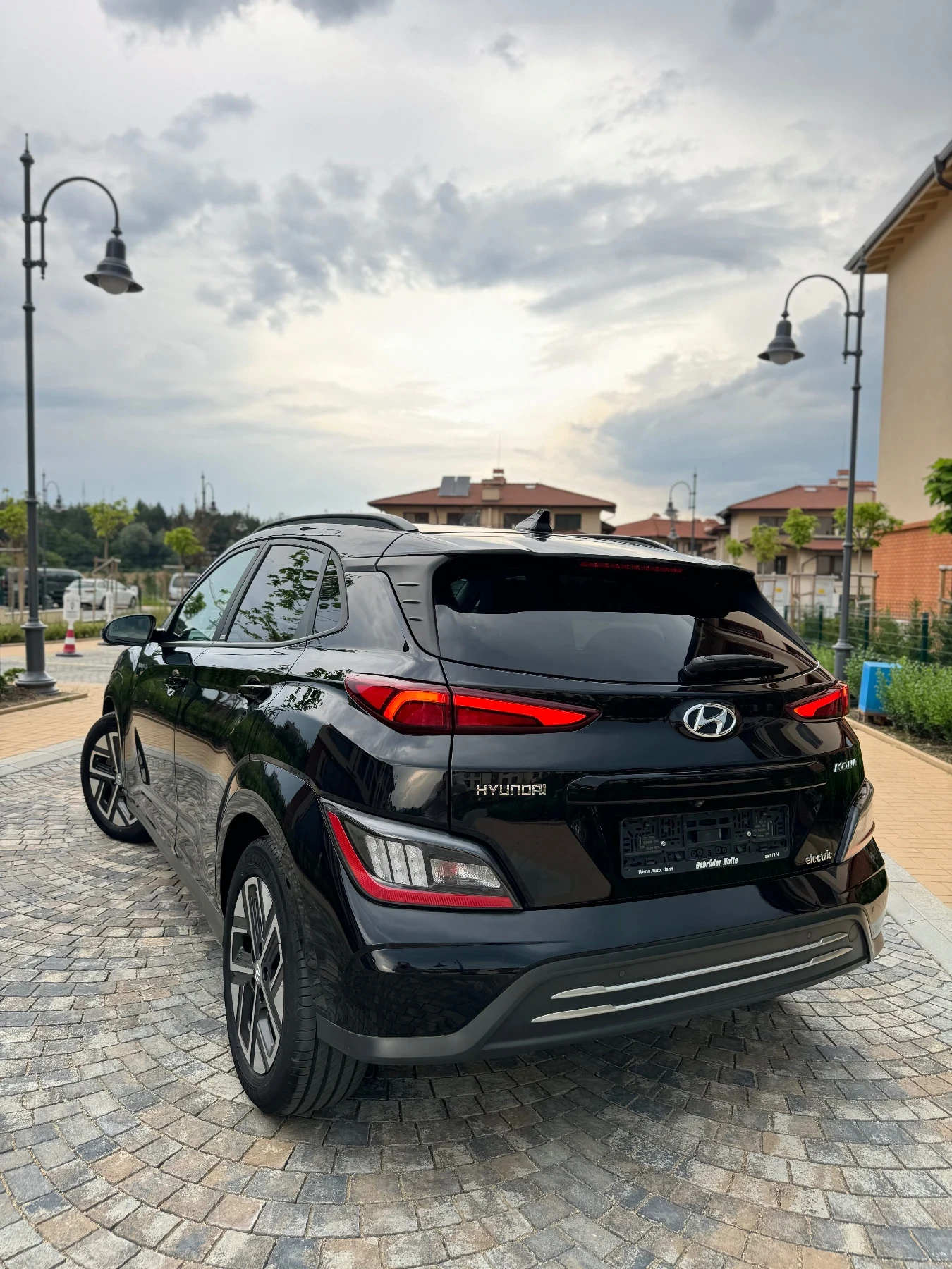 Hyundai Kona Гаранционна / Бяла кожа / FULL / Сервизна история  - изображение 4