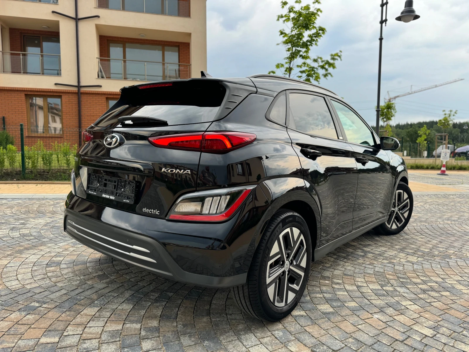 Hyundai Kona Гаранционна / Бяла кожа / FULL / Сервизна история  - изображение 5