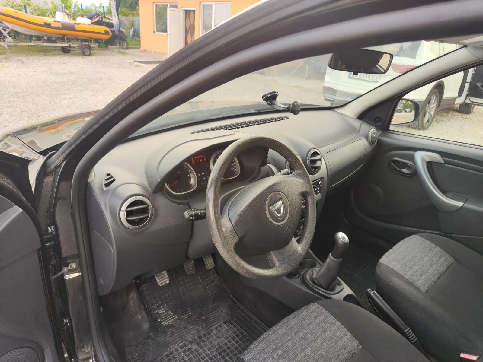 Dacia Duster 1.5DCI KLIMA  - изображение 10