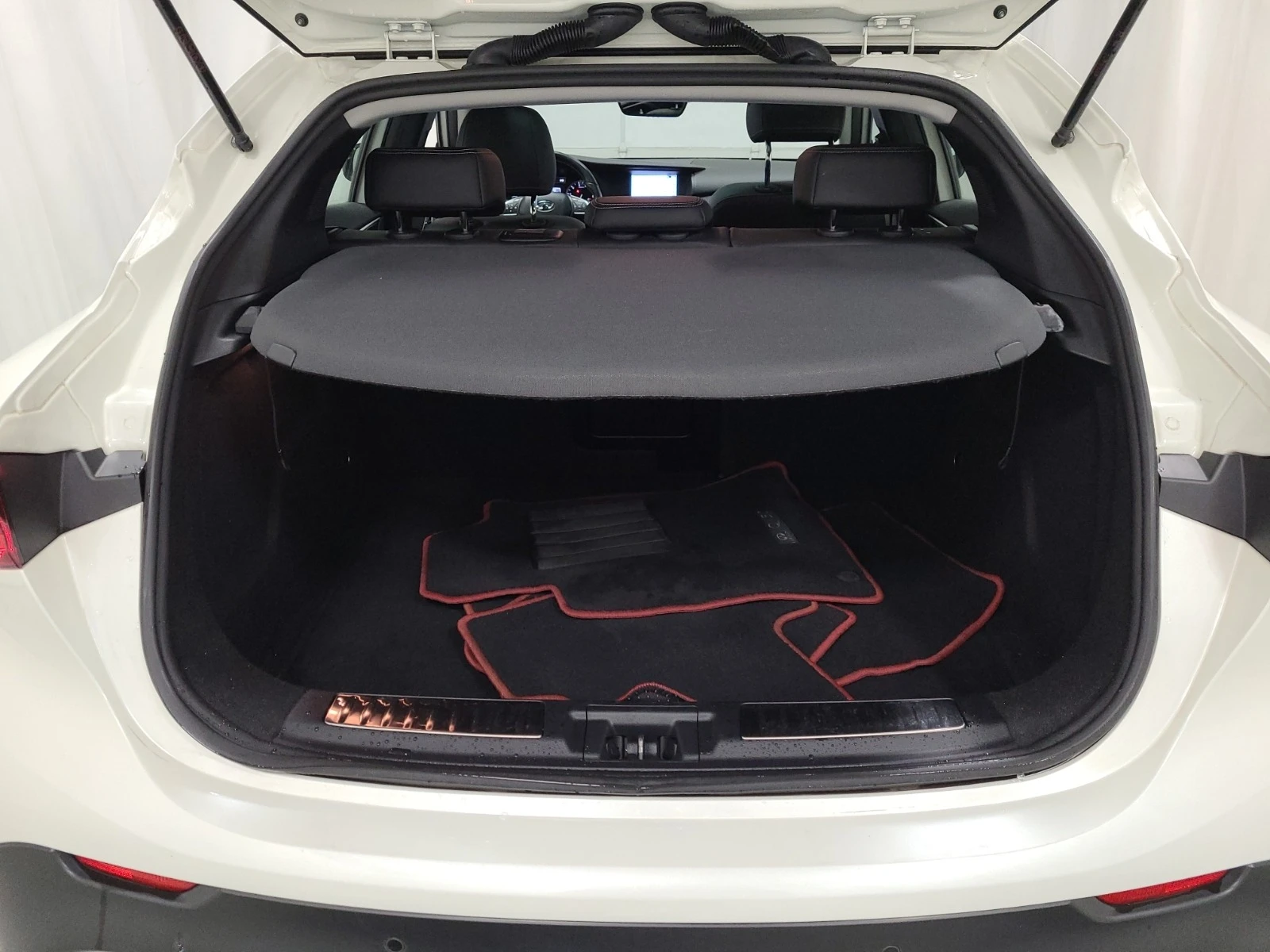 Infiniti QX30 AWD * * CARFAX * * ���� ������ * *  | Mobile.bg � ����������� 12