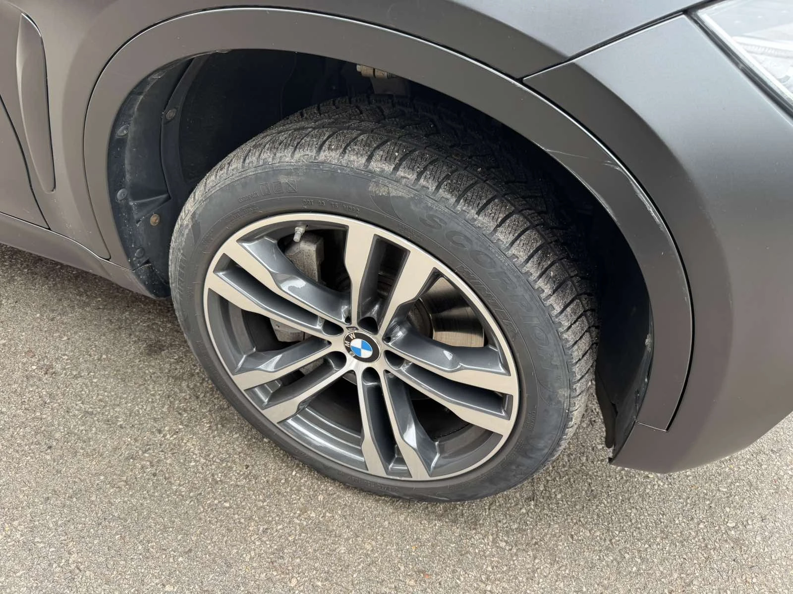 BMW X6 M50D - изображение 6