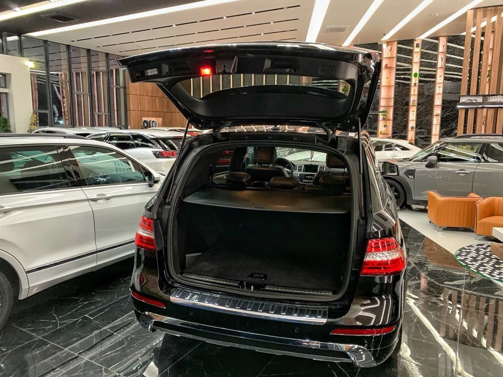 Mercedes-Benz ML 350 Bluetec 4MATIC , снимка 13 - Автомобили и джипове - 53865793