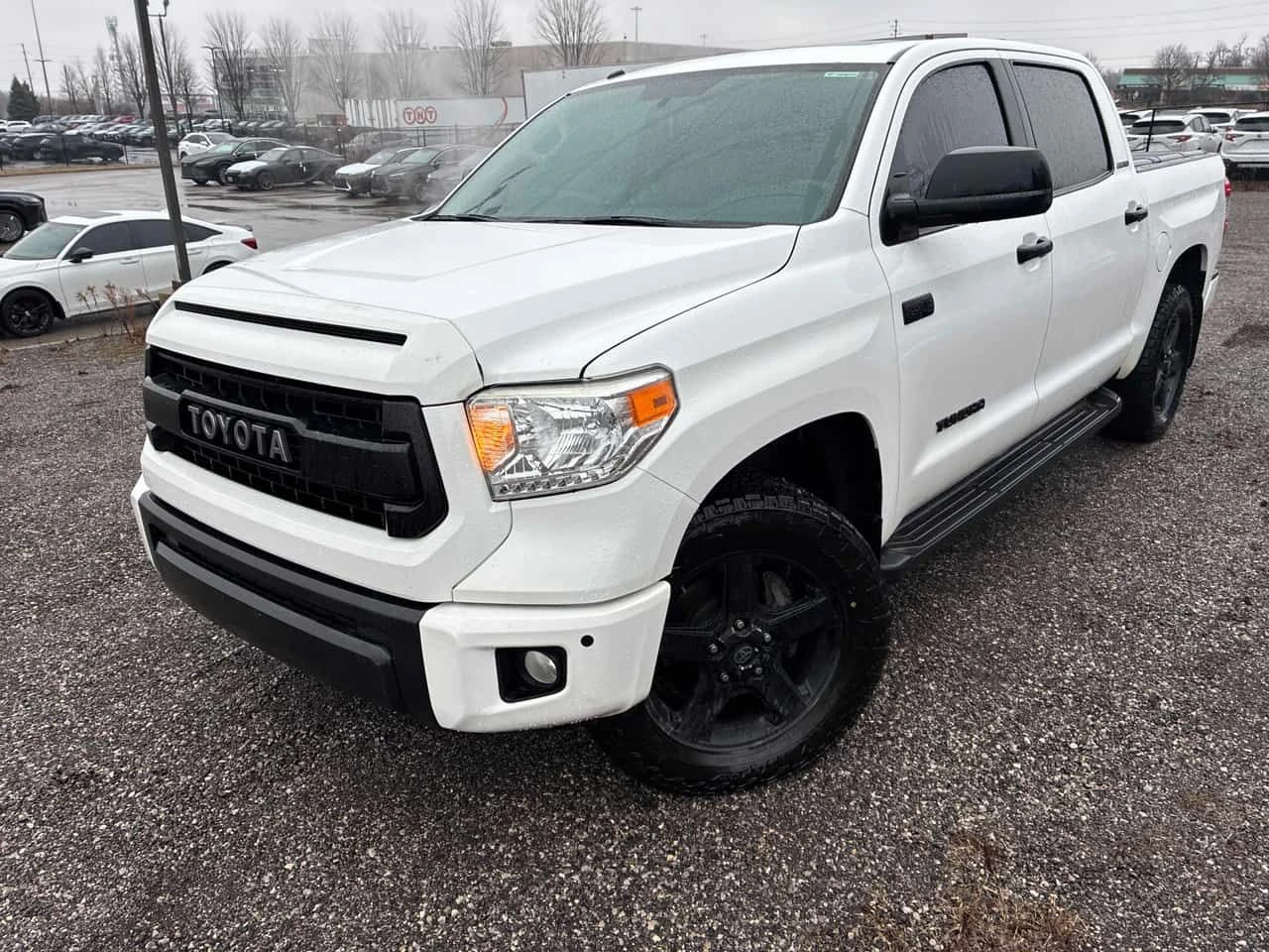 Toyota Tundra * Limited * 2 КЛЮЧА* ПАНО* ПОДГРЕВ* КЕЙЛЕС* 