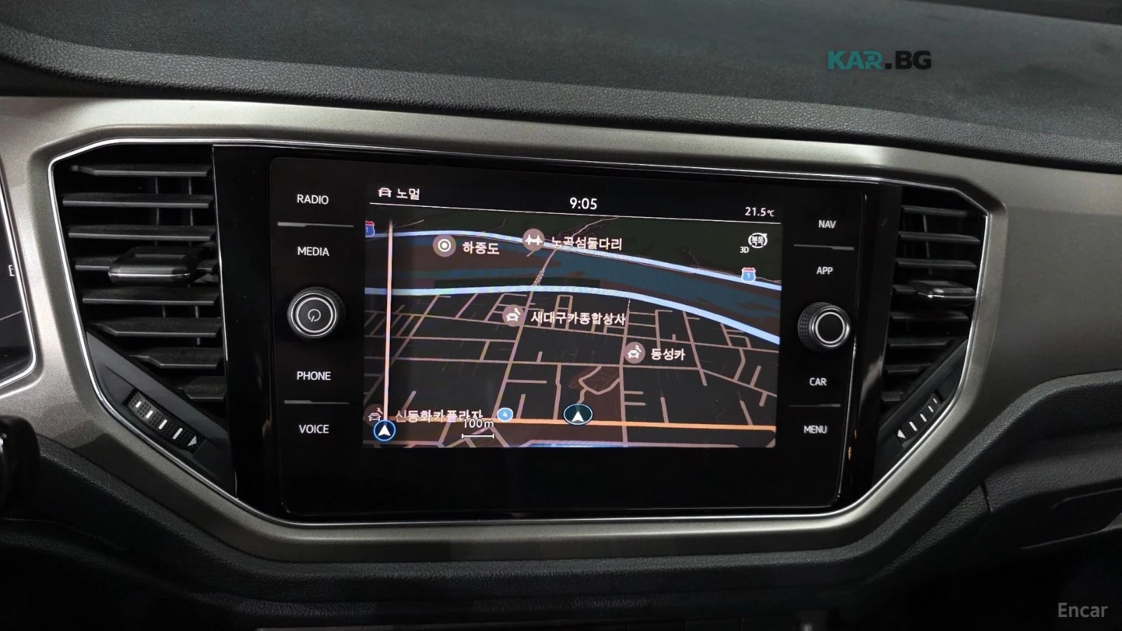 VW T-Roc 2.0TDI* STYLE* ПОДГРЕВ* КАМЕРА* NAVI* LED* , снимка 14 - Автомобили и джипове - 55235414