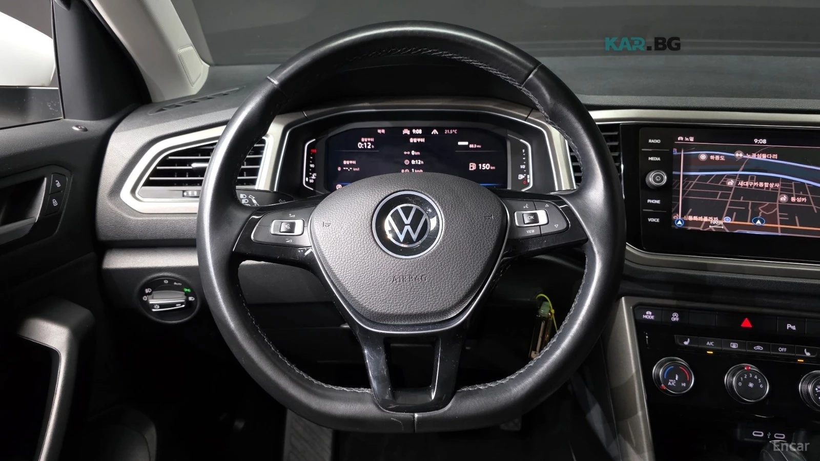 VW T-Roc 2.0TDI* STYLE* ПОДГРЕВ* КАМЕРА* NAVI* LED* , снимка 13 - Автомобили и джипове - 55235414