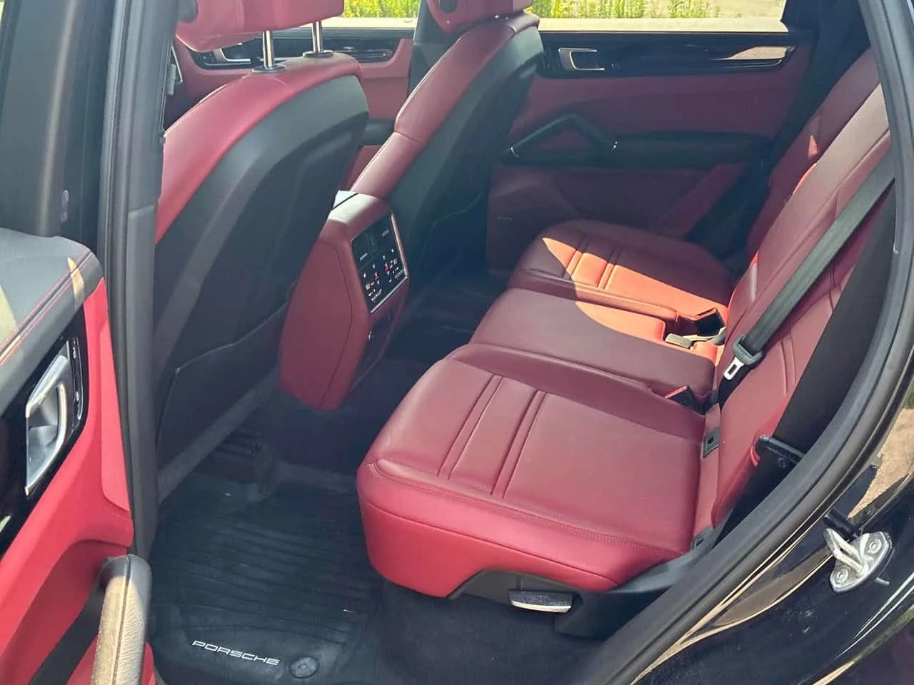 Porsche Cayenne S  CARFAX, снимка 13 - Автомобили и джипове - 55331417