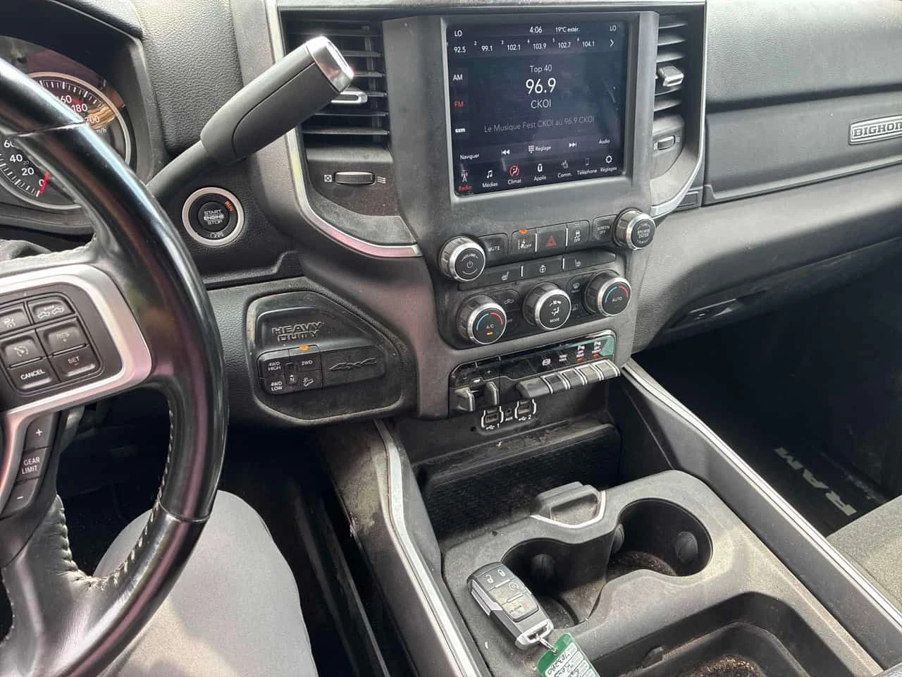 Dodge RAM 2500 * Big Horn * CARFAX * ОПЦИЯ ЗА ФИНАНСИРАНЕ, снимка 9 - Автомобили и джипове - 55547418