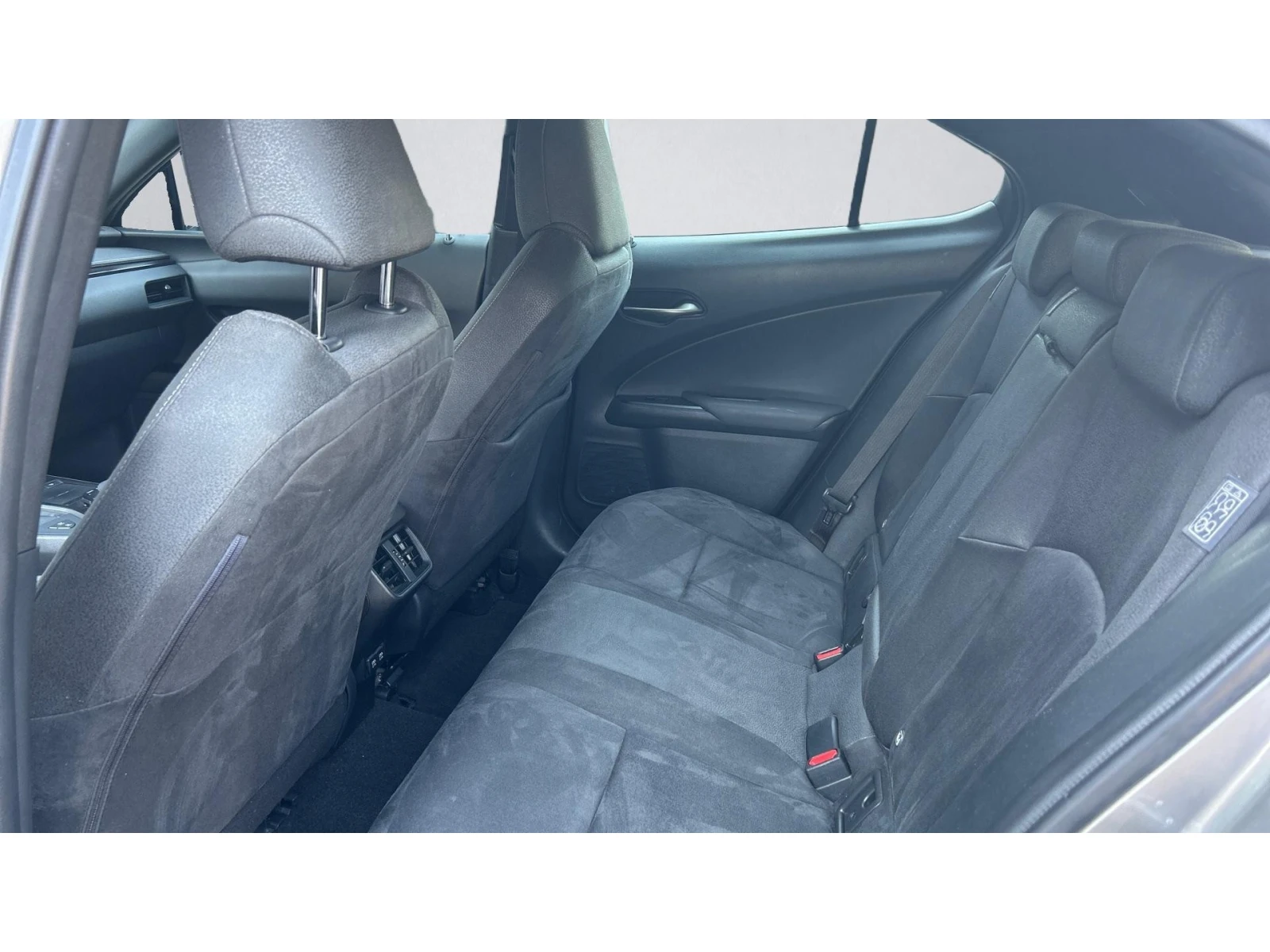 Lexus UX 250h Месечна вноска от 340  , снимка 14 - Автомобили и джипове - 55582888