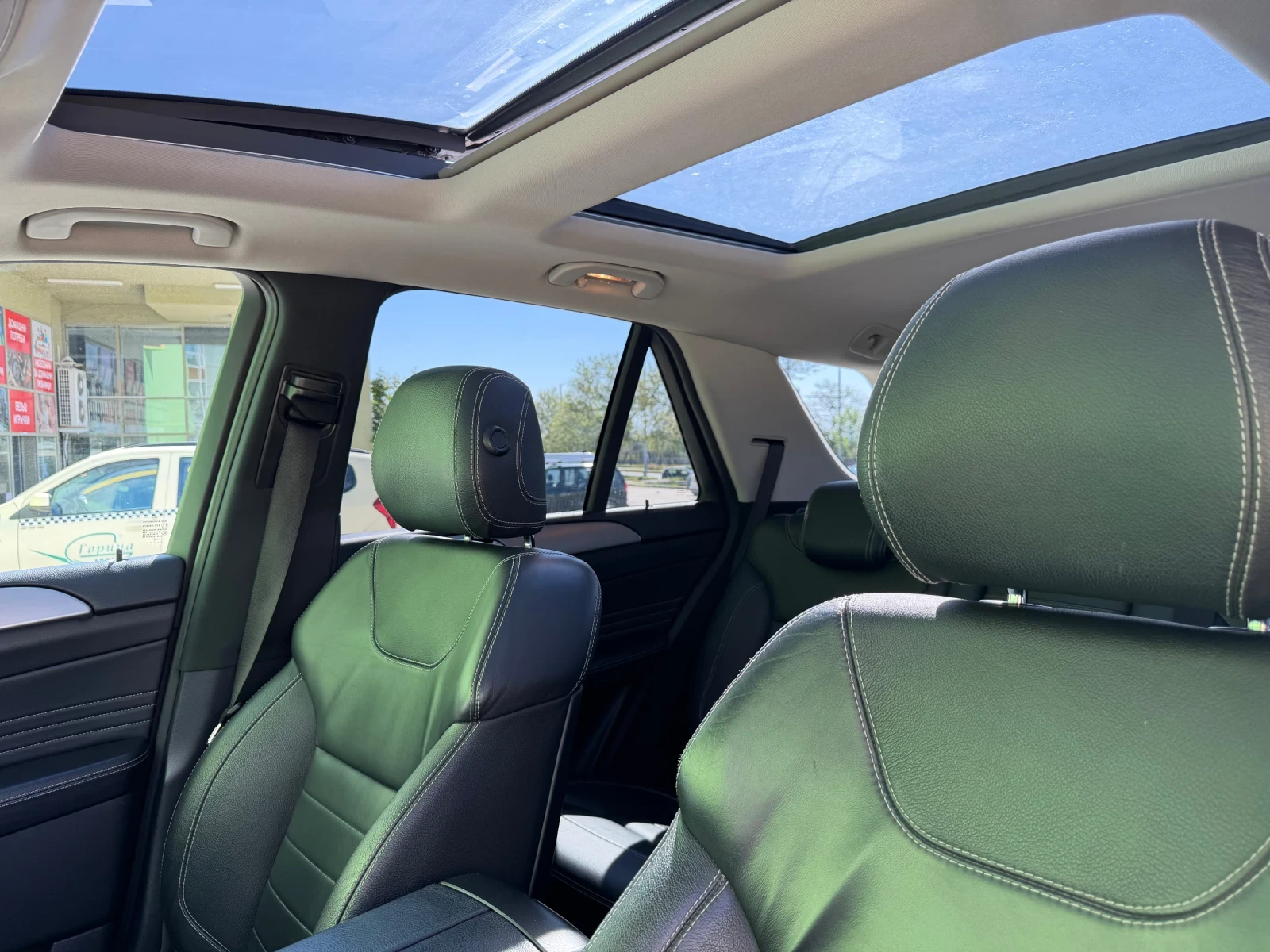 Mercedes-Benz ML 350 ///AMG/PANO/HARMANN/-360 KAMERA/20AMG-LINE/DISTRON, снимка 16 - Автомобили и джипове - 55660621