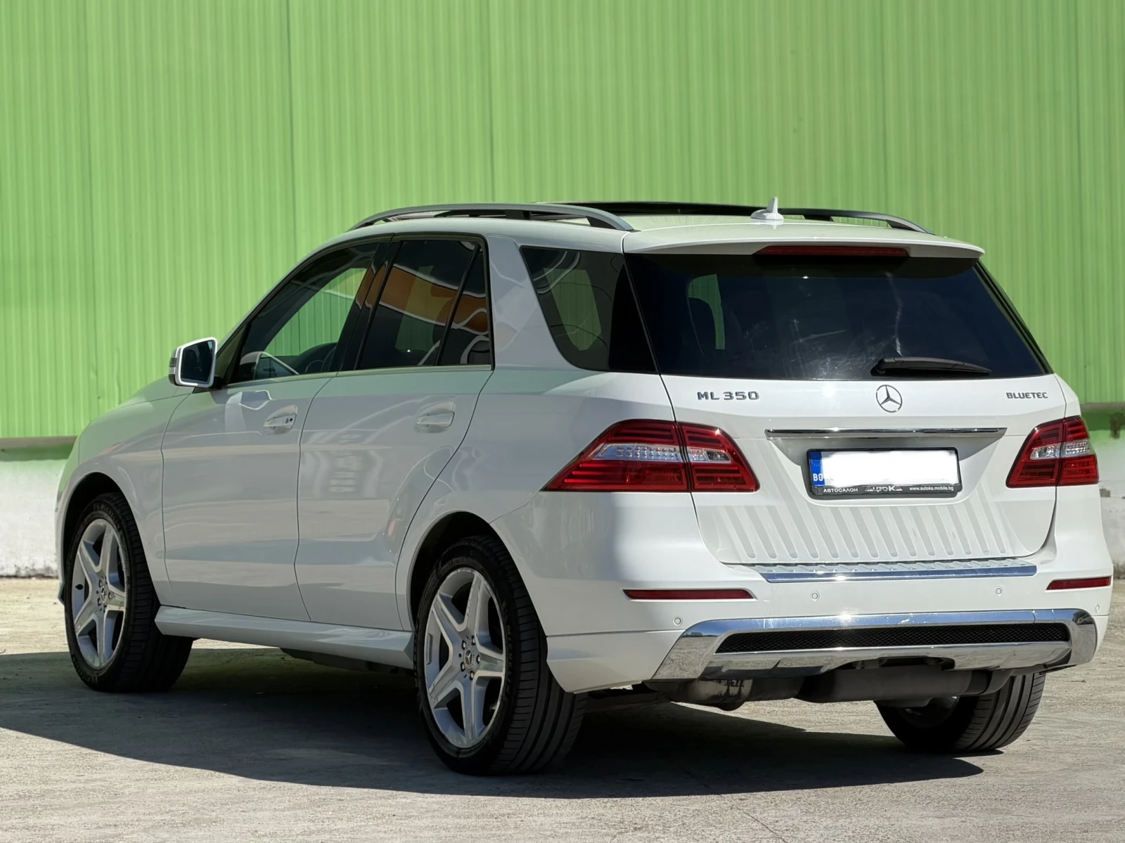 Mercedes-Benz ML 350 ///AMG/PANO/HARMANN/-360 KAMERA/20AMG-LINE/DISTRON, снимка 5 - Автомобили и джипове - 55660621