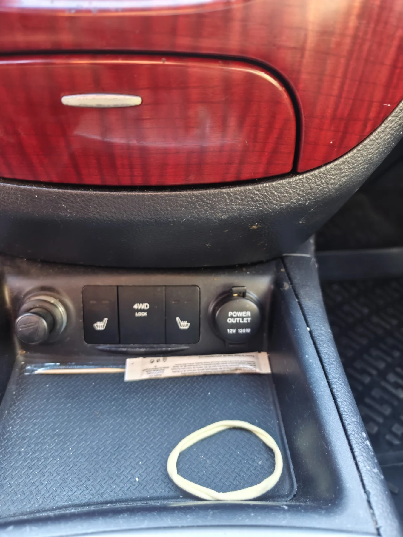 Hyundai Santa fe 2.7 189коня 4* 4 Газ 7 места , снимка 12 - Автомобили и джипове - 56136384